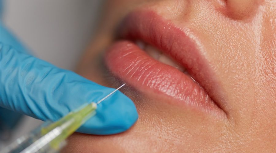 augmenter le volume des lèvres fines